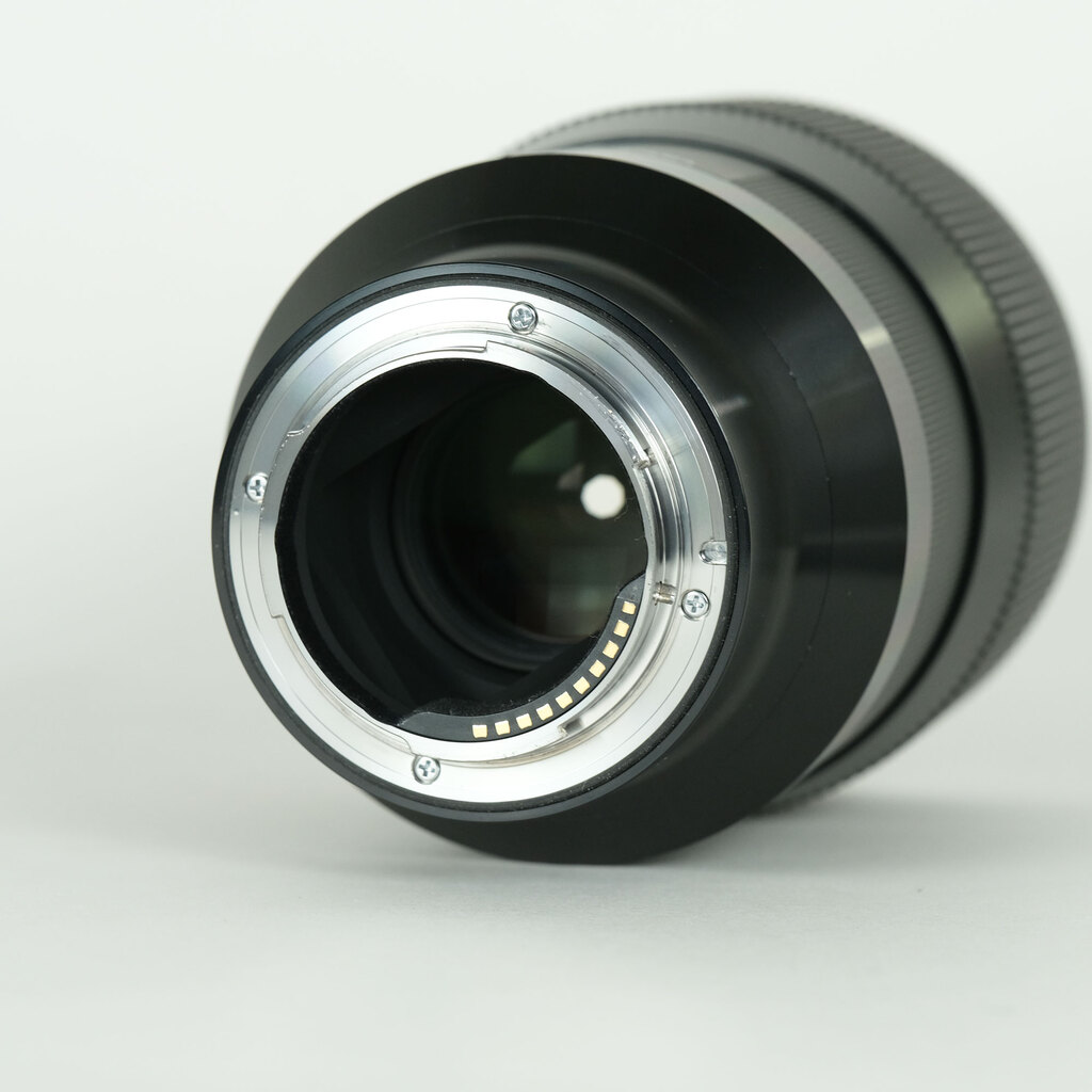 SIGMA Art 135mm F1.8 DG HSM (ソニーE用) SIGMA Art 135mm F1.8 DG HSM (ソニーE用)