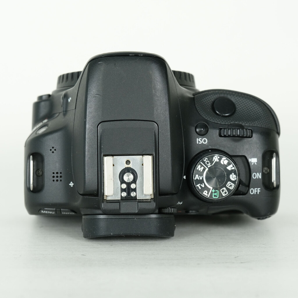 Canon EOS Kiss X7