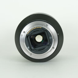 SONY FE 24-240mm F3.5-6.3 OSS SEL24240