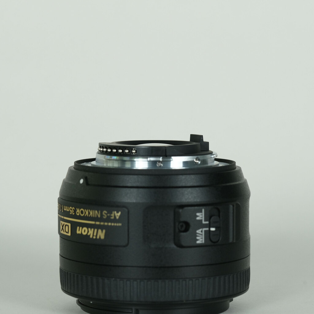 Nikon AF-S DX NIKKOR 35mm f/1.8Gの出品 | ONE SCENE（ワンシーン）