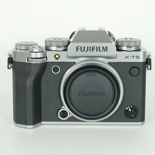 FUJIFILM X-T5を徹底解説。他機種との比較から作例・レビューまで