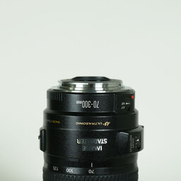 Canon EF70-300mm F4-5.6 IS USM