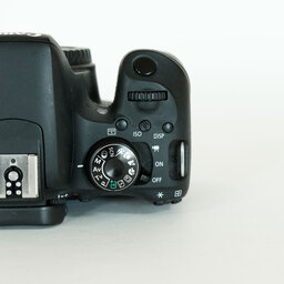 Canon EOS Kiss X9i