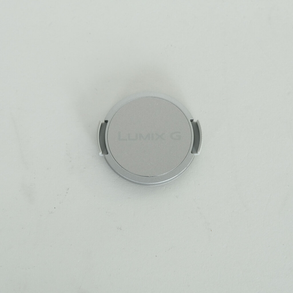 Panasonic LUMIX G VARIO 12-32mm / F3.5-5.6 ASPH. / MEGA O.I.S.