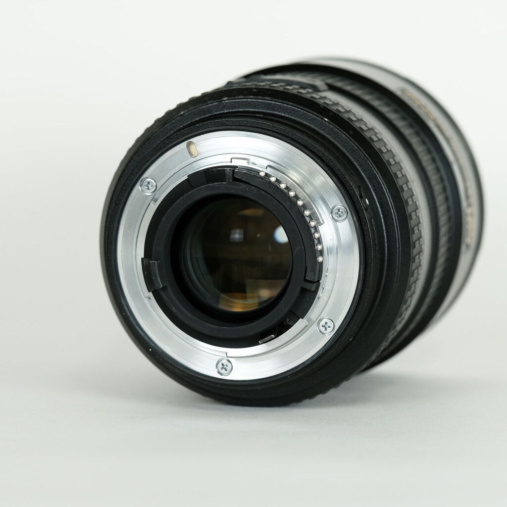 Nikon AF-S DX Zoom-Nikkor 17-55mm f/2.8G IF-ED