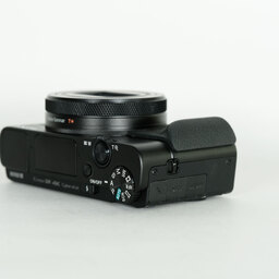 SONY Cyber-shot DSC-RX100M7