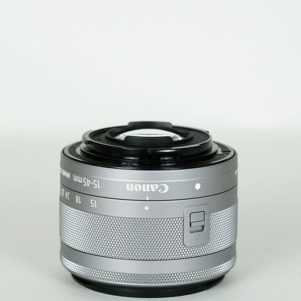 Canon EF-M15-45mm F3.5-6.3 IS STM