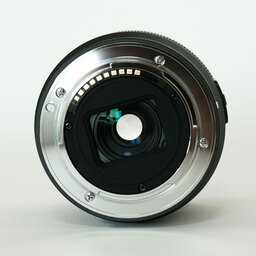 SONY E 18-135mm F3.5-5.6 OSS SEL18135