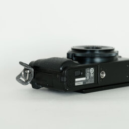 FUJIFILM X70 ブラック