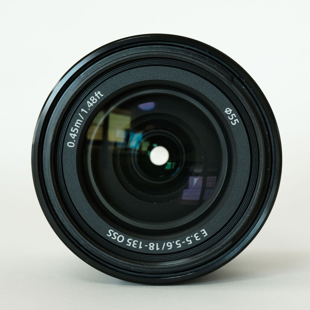 SONY E 18-135mm F3.5-5.6 OSS SEL18135の出品 | ONE SCENE（ワンシーン）