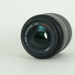 Panasonic LUMIX G VARIO 45-200mm F4.0-F5.6 MEGA O.I.S. H-FS045200 Panasonic LUMIX G VARIO 45-200mm F4.0-F5.6 MEGA O.I.S. H-FS045200