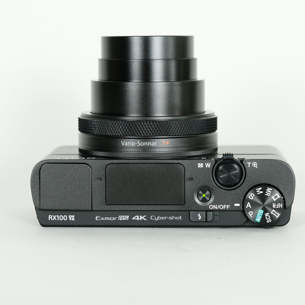 SONY Cyber-shot DSC-RX100M7