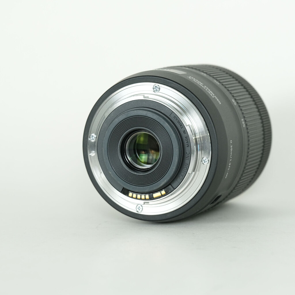 Canon EF-S18-135mm F3.5-5.6 IS USM Canon EF-S18-135mm F3.5-5.6 IS USM