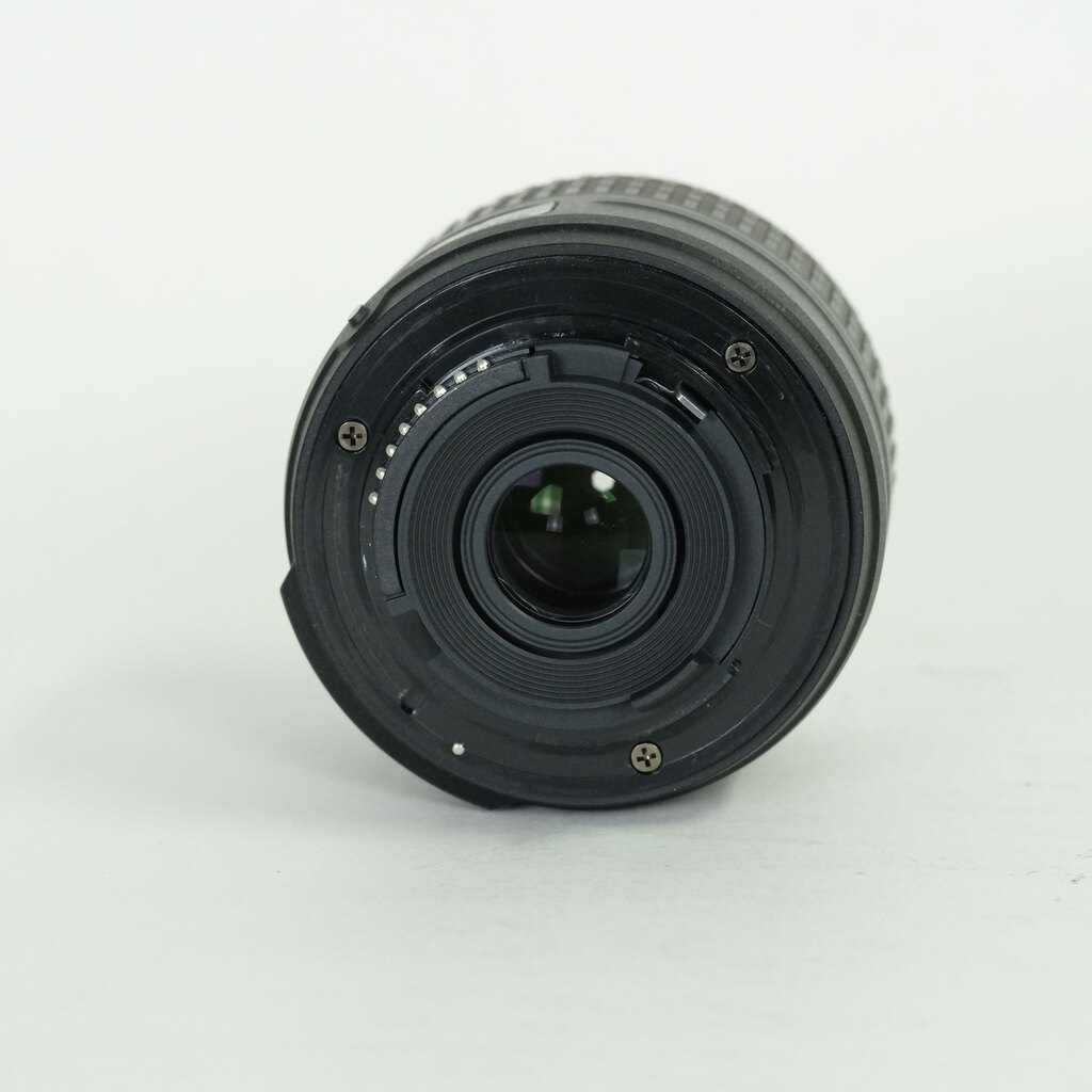 Nikon AF-S DX NIKKOR 18-55mm f3.5-5.6G VR II