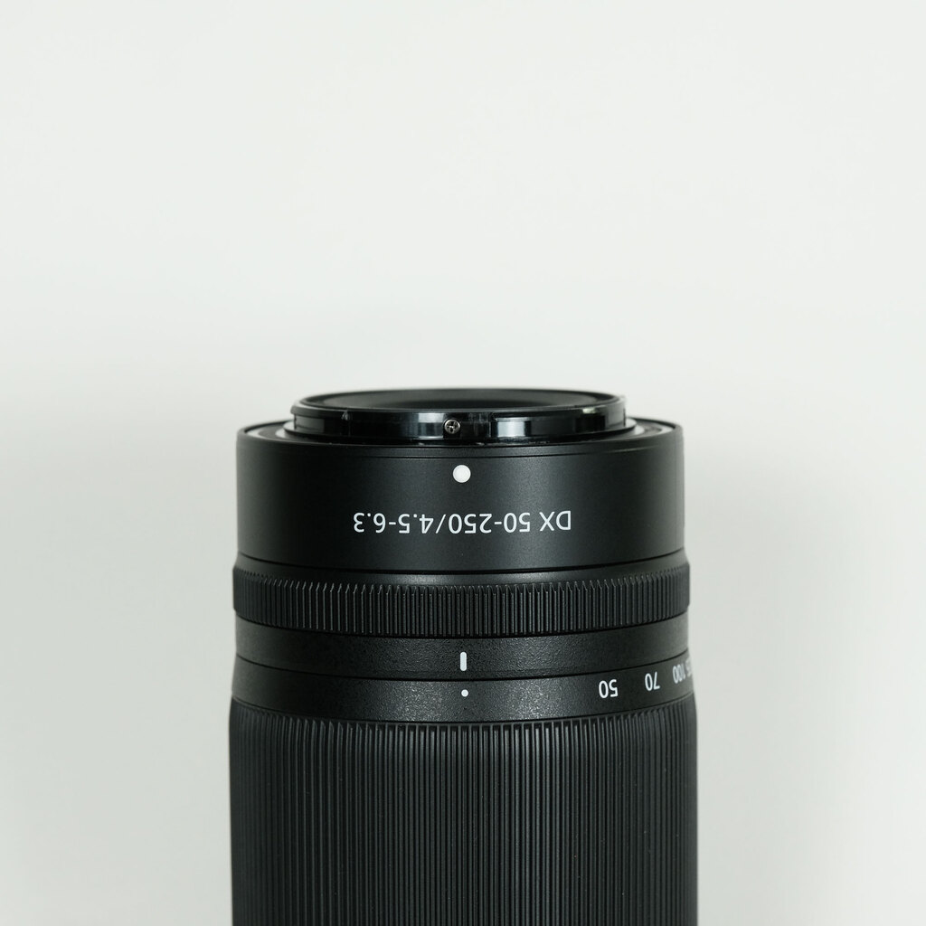 Nikon NIKKOR Z DX 50-250mm f/4.5-6.3 VR Nikon NIKKOR Z DX 50-250mm f/4.5-6.3 VR