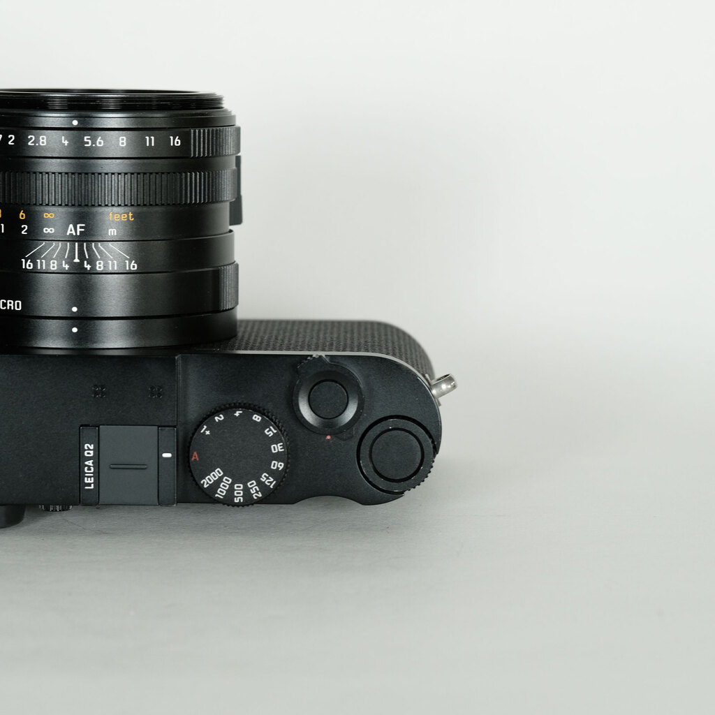 LEICA Q2