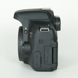 Canon EOS Kiss X8i