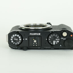 FUJIFILM X-M5