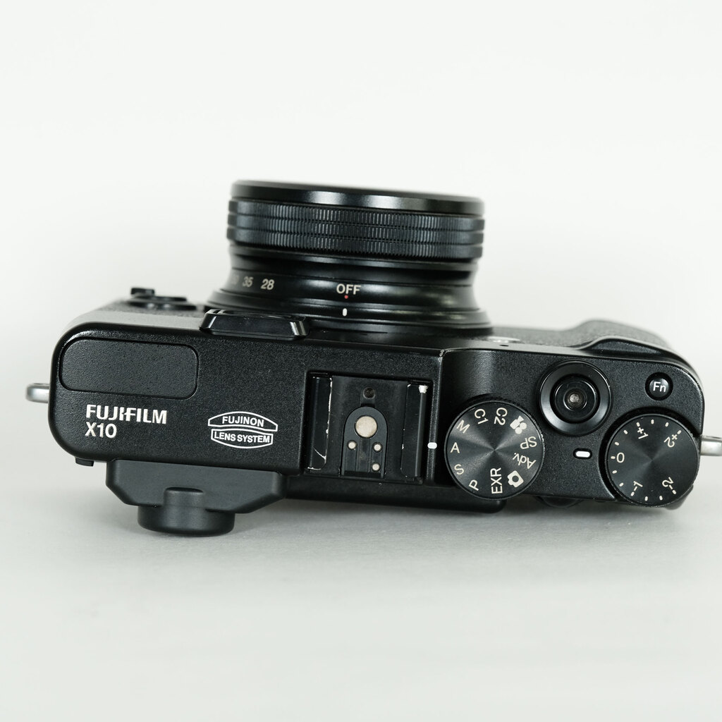 FUJIFILM X10 ブラック