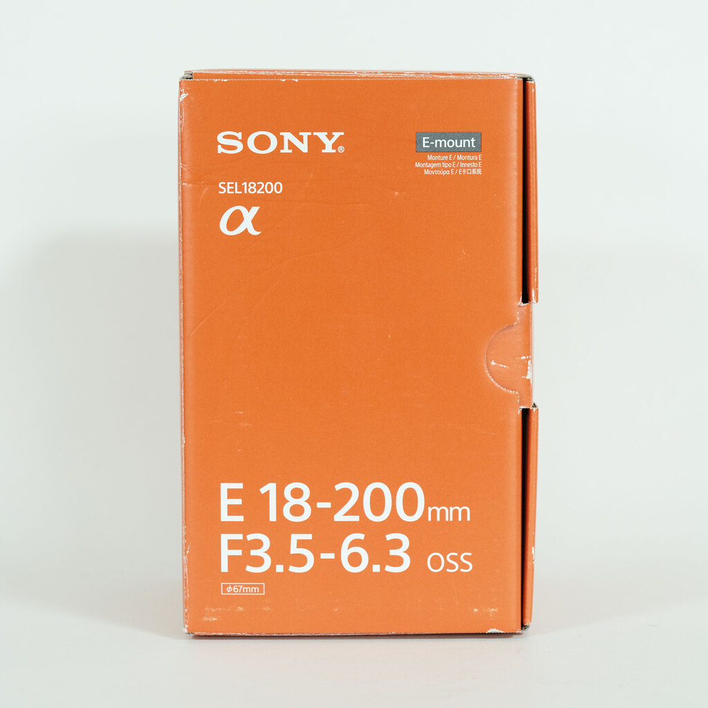 SONY E18-200mm F3.5-6.3 OSS SEL18200