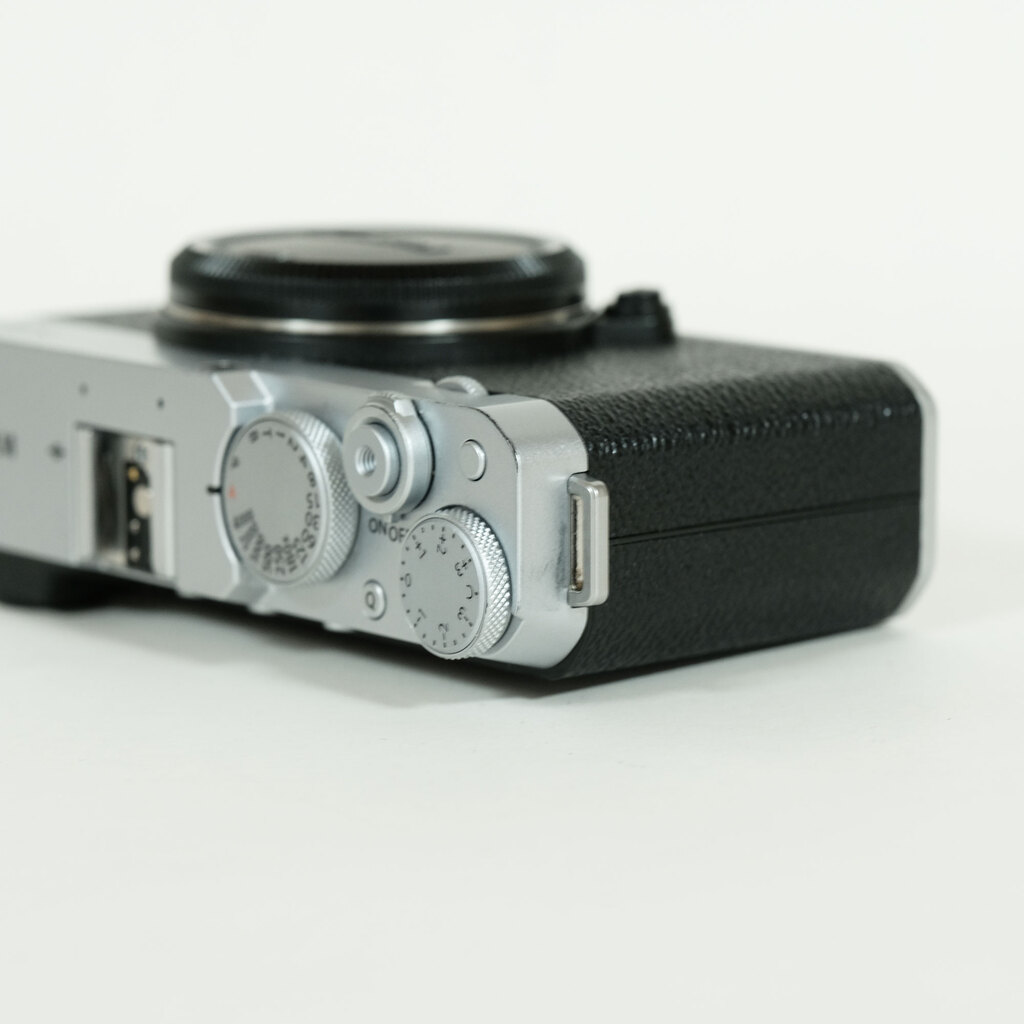 FUJIFILM X-E4の出品 | ONE SCENE（ワンシーン）