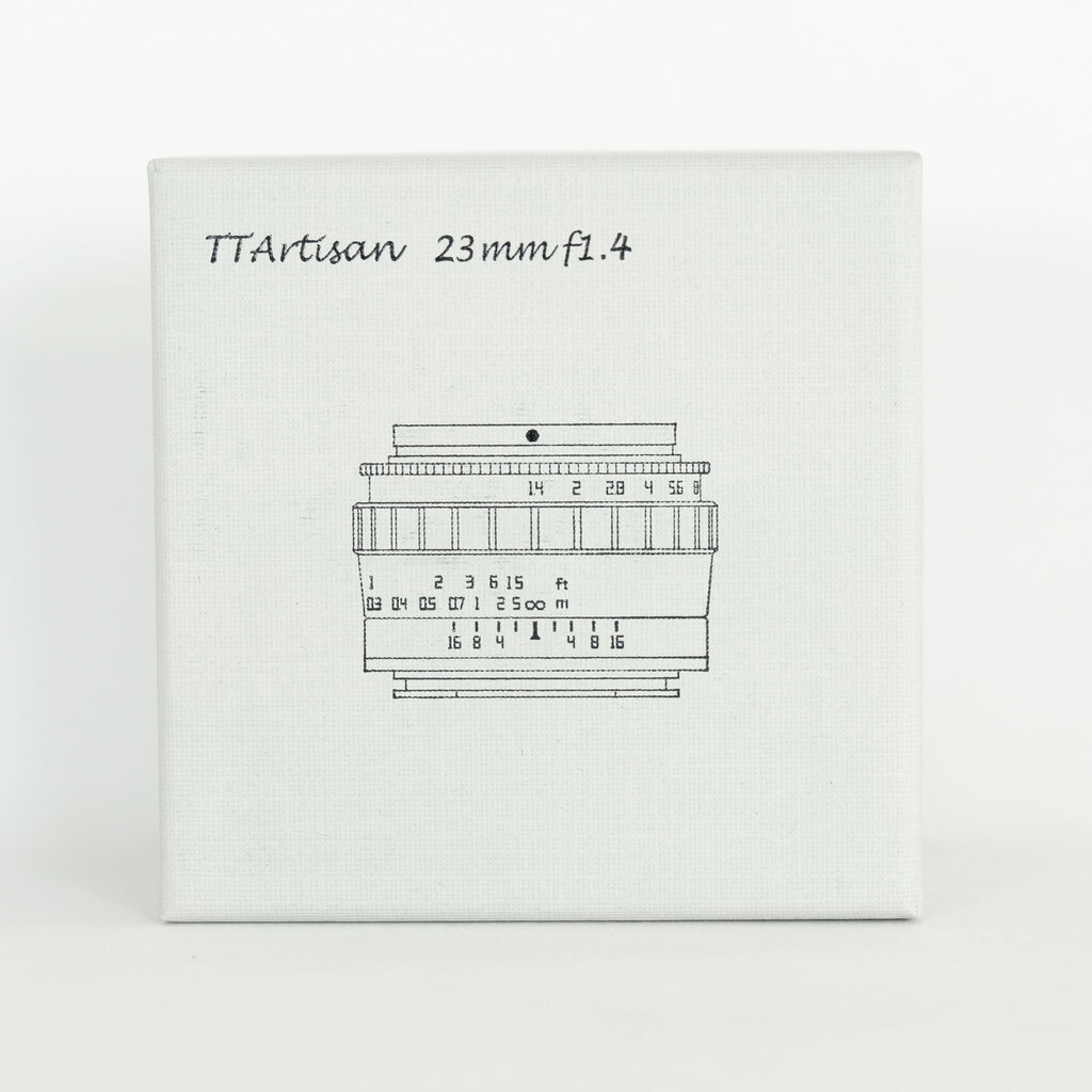 銘匠光学 TTArtisan 23mm F1.4 C (ニコンZ用) ブラック×シルバー