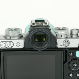 Nikon Z fc ボディ シルバー プレミアムエクステリア張替済み Nikon Z fc ボディ シルバー プレミアムエクステリア張替済み