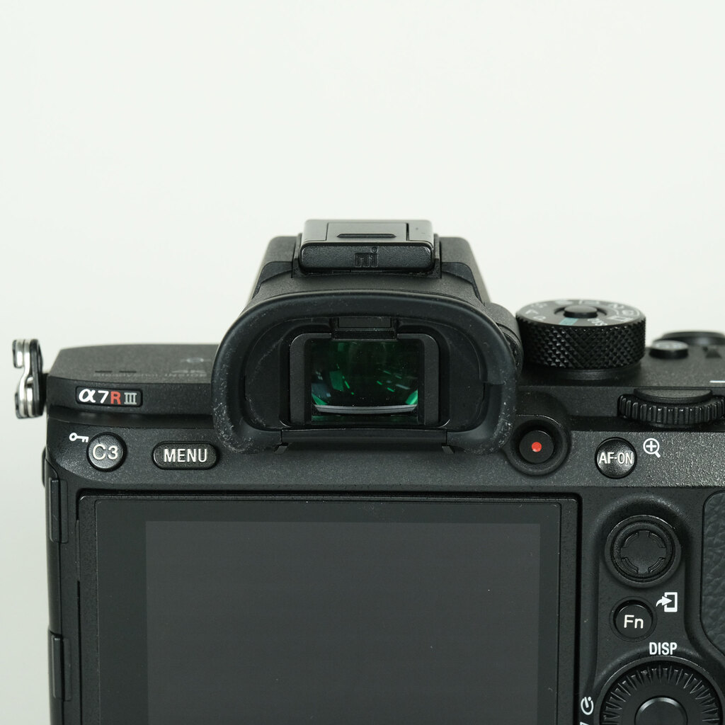 SONY α7R III(ILCE-7RM3) SONY α7R III(ILCE-7RM3)