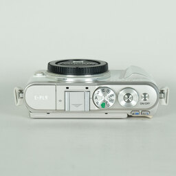 OLYMPUS PEN E-PL9
