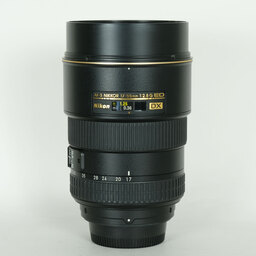 Nikon AF-S DX Zoom-Nikkor 17-55mm f/2.8G IF-ED Nikon AF-S DX Zoom-Nikkor 17-55mm f/2.8G IF-ED