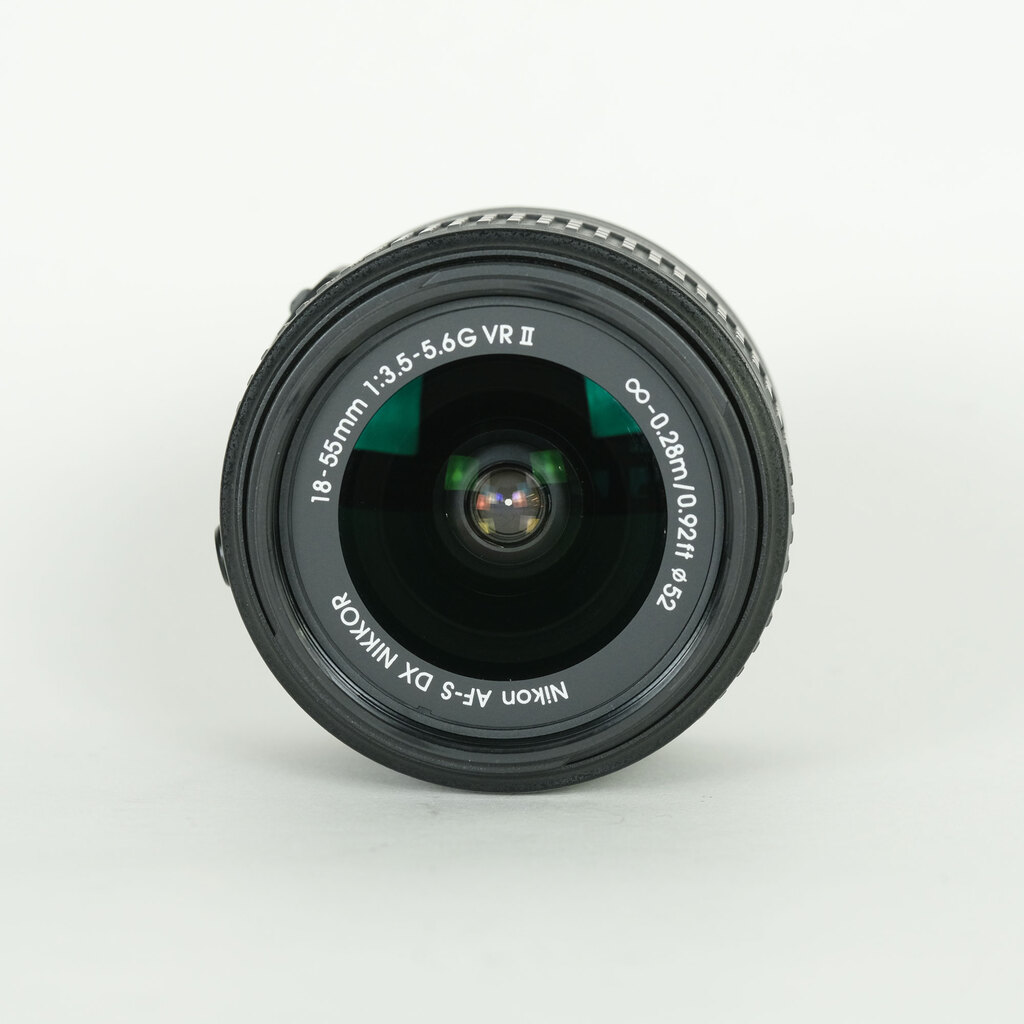 Nikon AF-S DX NIKKOR 18-55mm f3.5-5.6G VR II