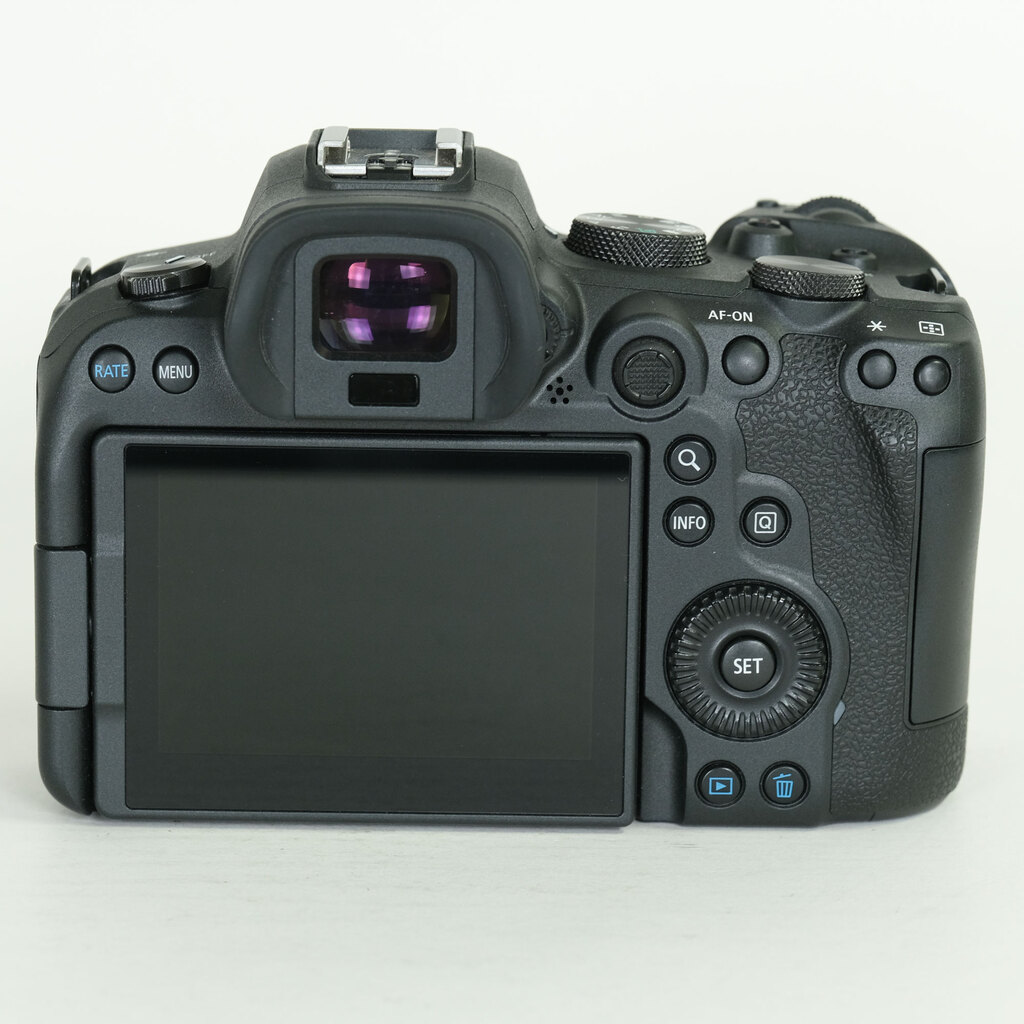 Canon EOS R6