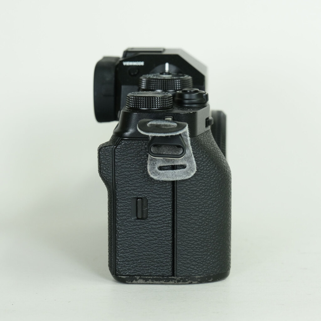 FUJIFILM X-T4