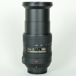 Nikon AF-S DX VR Zoom-Nikkor 18-200mm F3.5-5.6G IF-ED