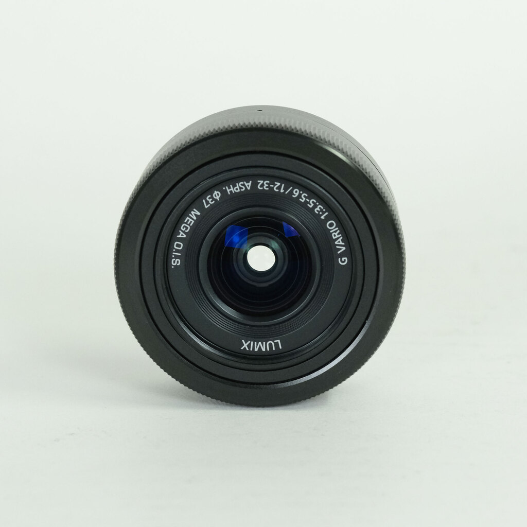 Panasonic LUMIX G VARIO 12-32mm / F3.5-5.6 ASPH. / MEGA O.I.S. Panasonic LUMIX G VARIO 12-32mm / F3.5-5.6 ASPH. / MEGA O.I.S.