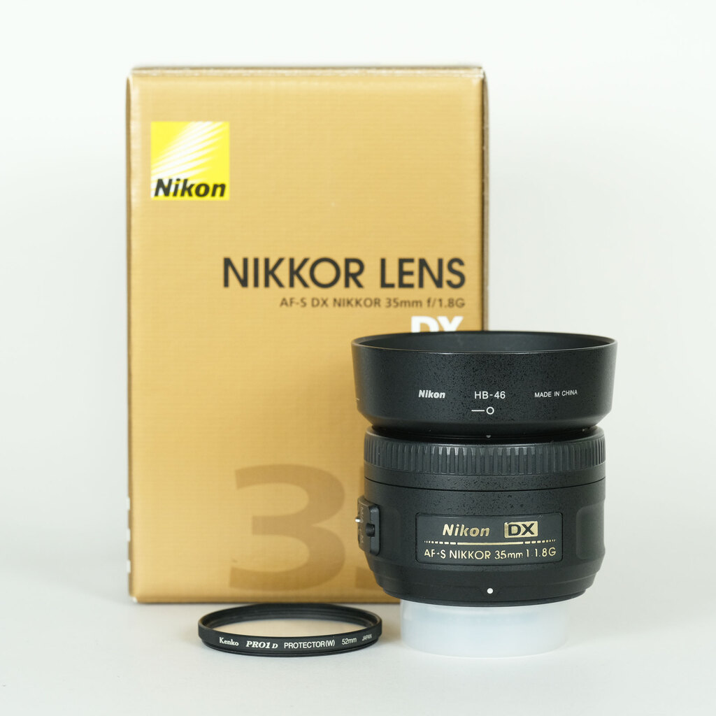 Nikon AF-S DX NIKKOR 35mm f/1.8G Nikon AF-S DX NIKKOR 35mm f/1.8G