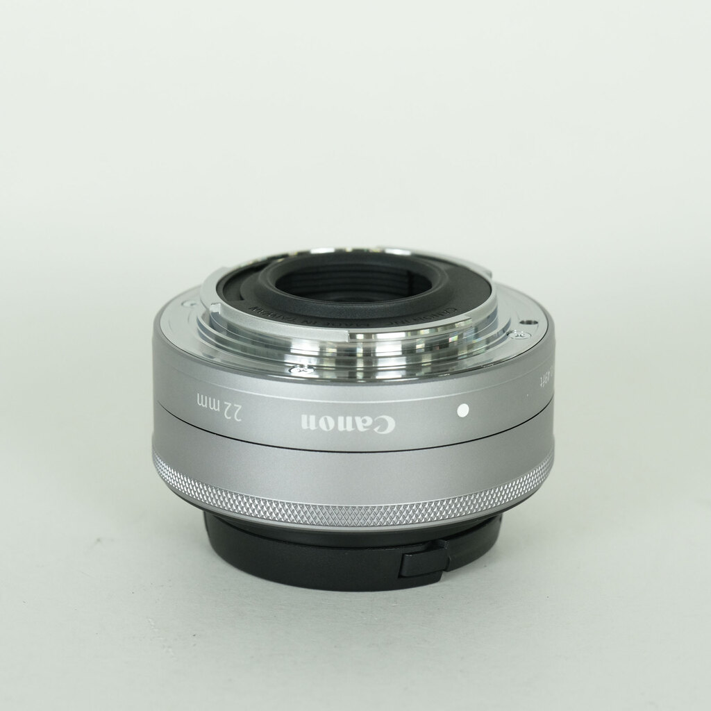 Canon EF-M22mm F2 STM シルバー 美品 Canon EF-M22mm F2 STMの出品 | ONE SCENE（ワンシーン）