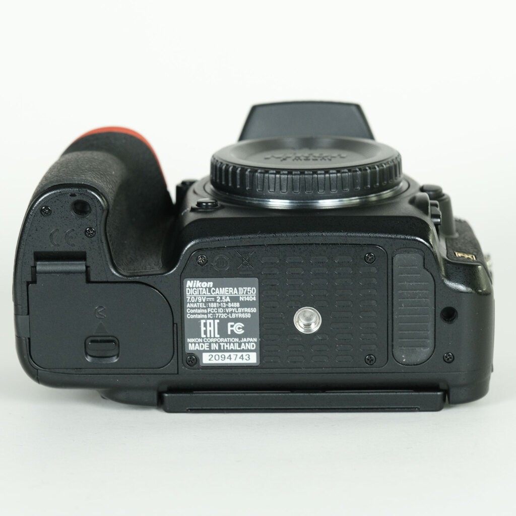 Nikon D750