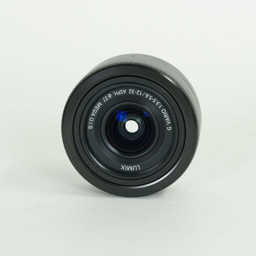Panasonic LUMIX G VARIO 12-32mm / F3.5-5.6 ASPH. / MEGA O.I.S. Panasonic LUMIX G VARIO 12-32mm / F3.5-5.6 ASPH. / MEGA O.I.S.