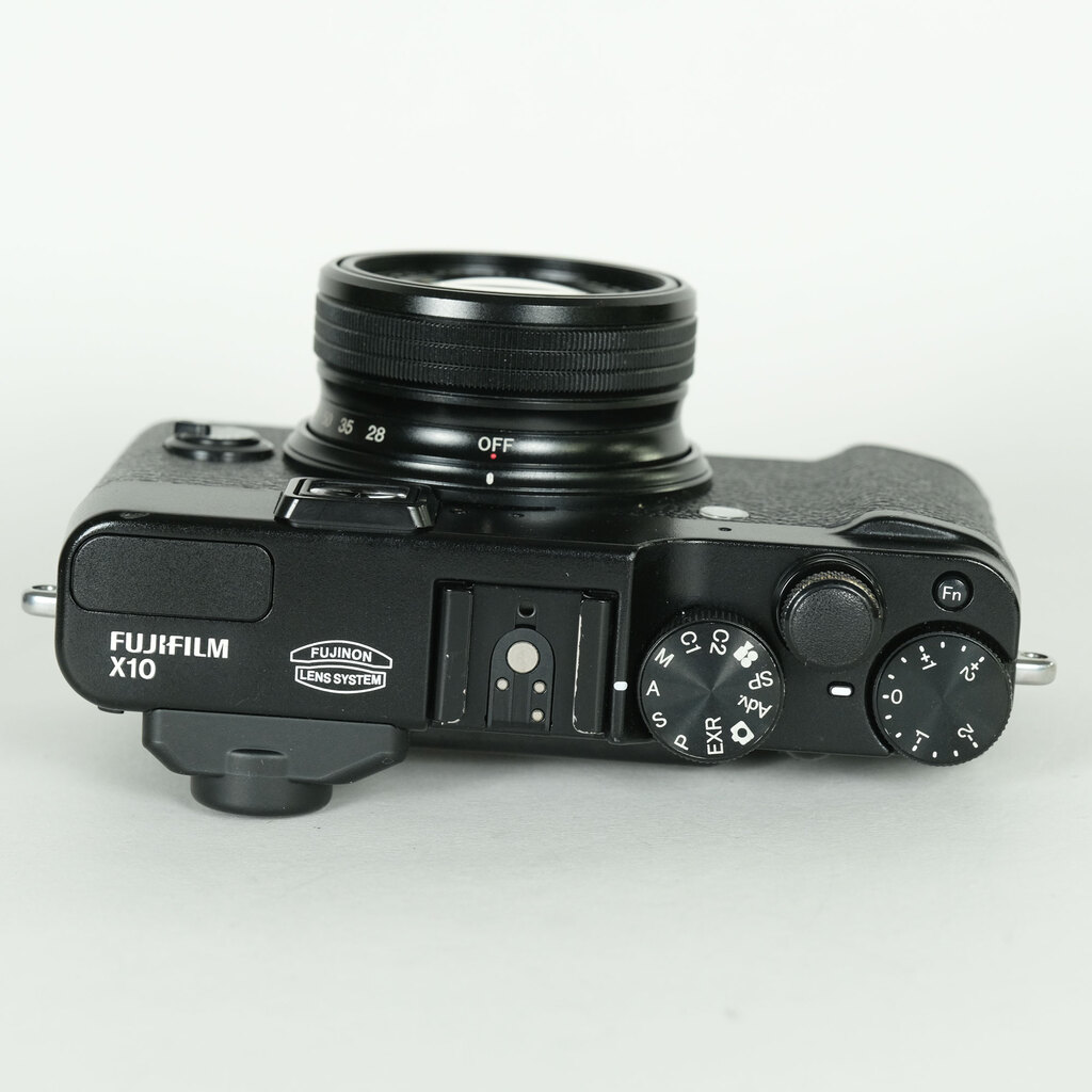 FUJIFILM X10 ブラック