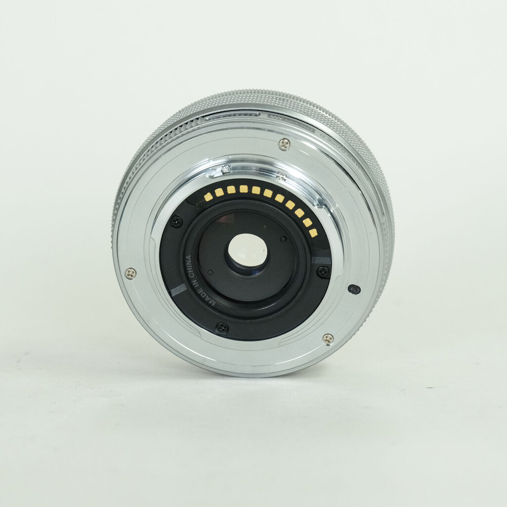 OLYMPUS M.ZUIKO DIGITAL ED 14-42mm F3.5-5.6 EZ シルバー OLYMPUS M.ZUIKO DIGITAL ED 14-42mm F3.5-5.6 EZ シルバー