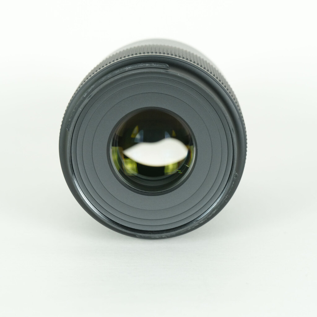 TAMRON 90mm F/2.8 Di III MACRO VXD [ソニーE用]の出品 | ONE SCENE