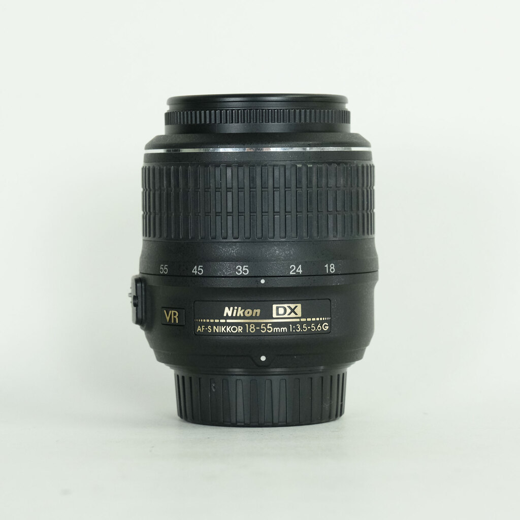 Nikon AF-S DX NIKKOR 18-55mm F3.5-5.6 G VR