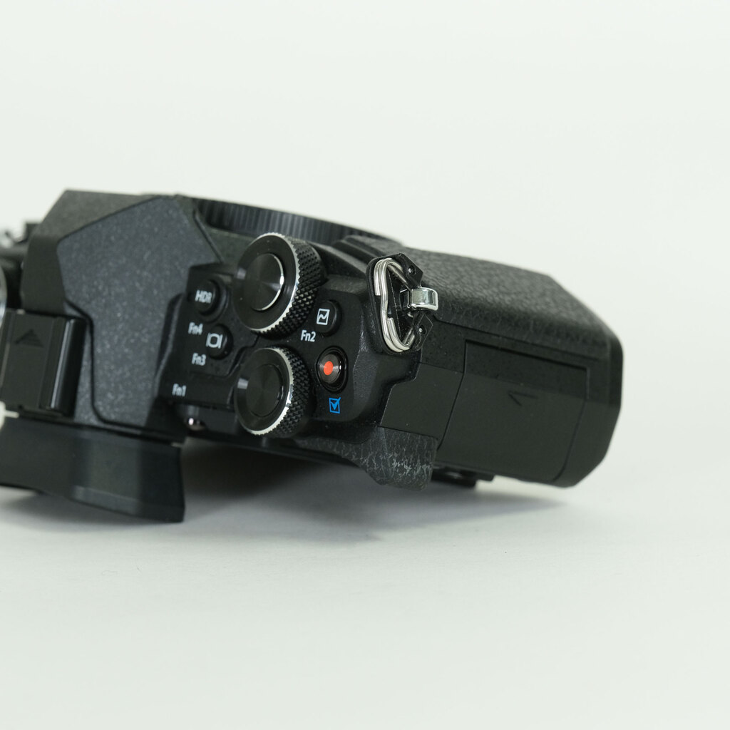 OLYMPUS OM-D E-M5 Mark II