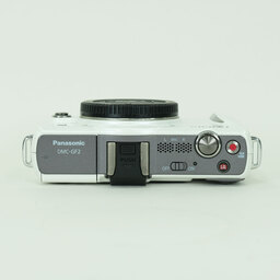 Panasonic LUMIX DMC-GF2-K ボディ ホワイト Panasonic LUMIX DMC-GF2-K ボディ ホワイト