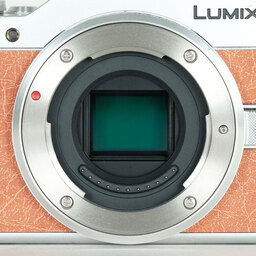 Panasonic LUMIX DC-GF10 ボディ オレンジ