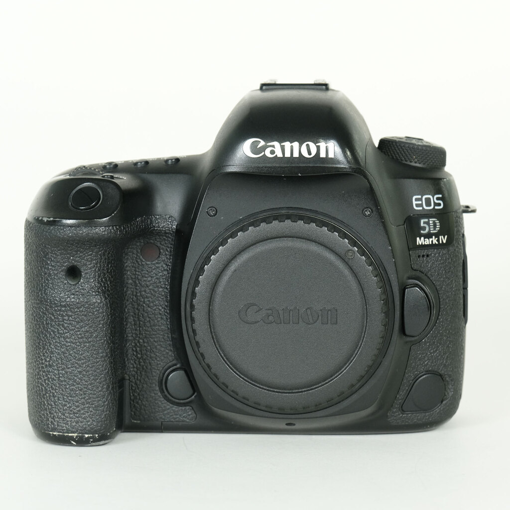 Canon EOS 5D Mark IV [�{�f�B]