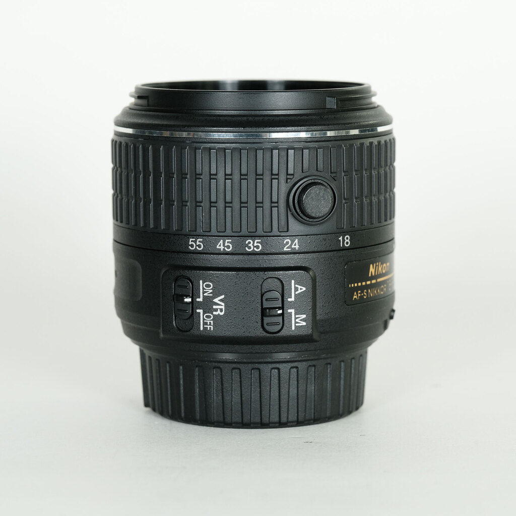 Nikon AF-S DX NIKKOR 18-55mm f3.5-5.6G VR II