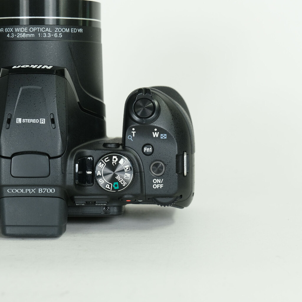 Nikon COOLPIX B700 ブラック