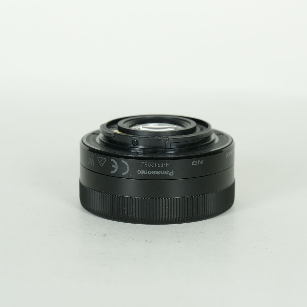 Panasonic LUMIX G VARIO 12-32mm / F3.5-5.6 ASPH. / MEGA O.I.S.の